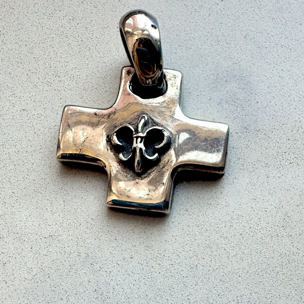 Sterling Silver 925 Pendant Cross with a Fleur- De- Lis in the Center.
